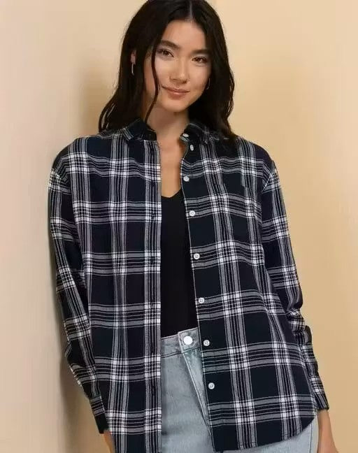 women and girls black shirt