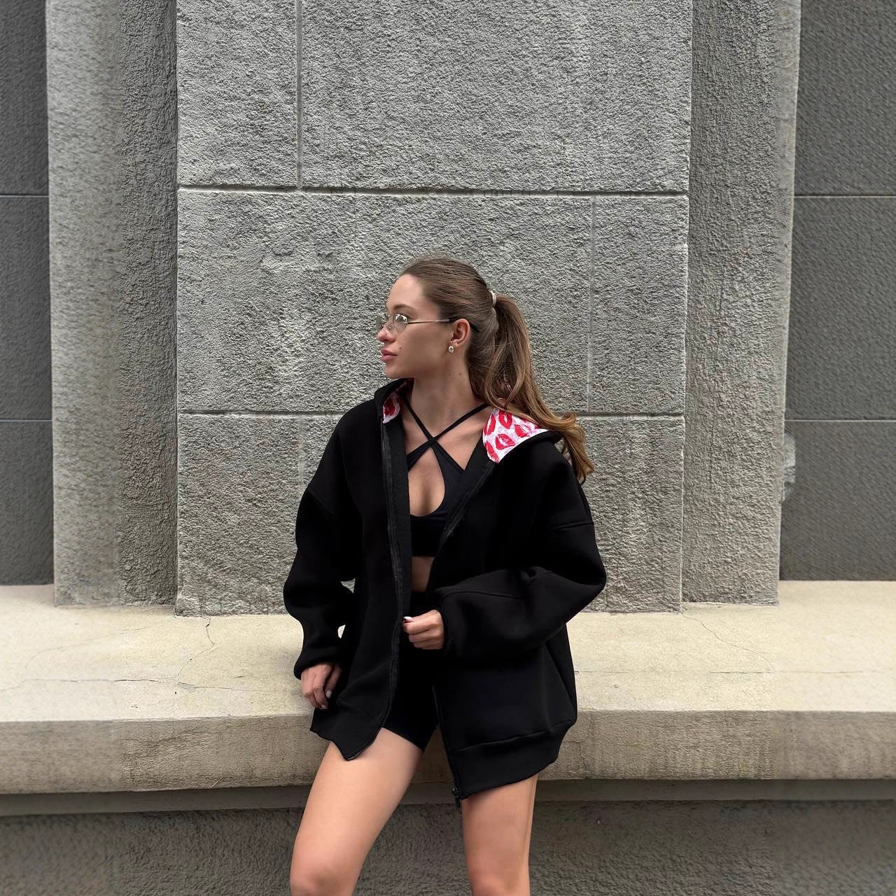 Boyfriend-style Oversize Lip Print Hooded Sweatshirt For Women