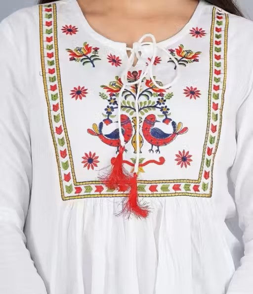 Pretty Feminine Women Tops & Tunics