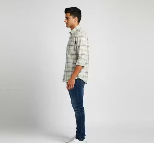 Men Slim Fit Checkered Spread Collar Casual Shirt