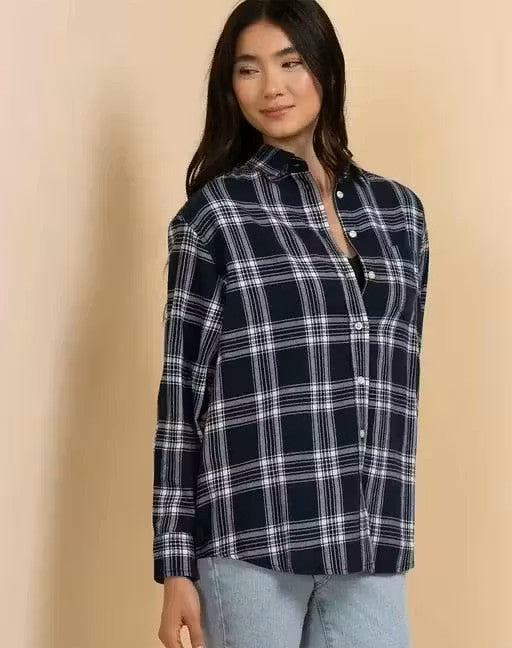 women and girls black shirt