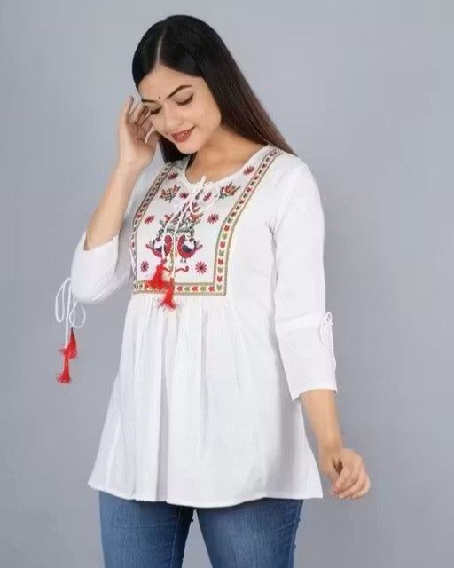 Pretty Feminine Women Tops & Tunics
